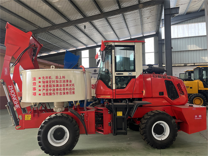 自上料混凝土攪拌車（全液壓）