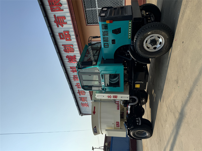 混凝土攪拌運(yùn)輸車（四不像）