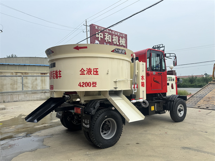 混凝土攪拌運(yùn)輸車（四不像）